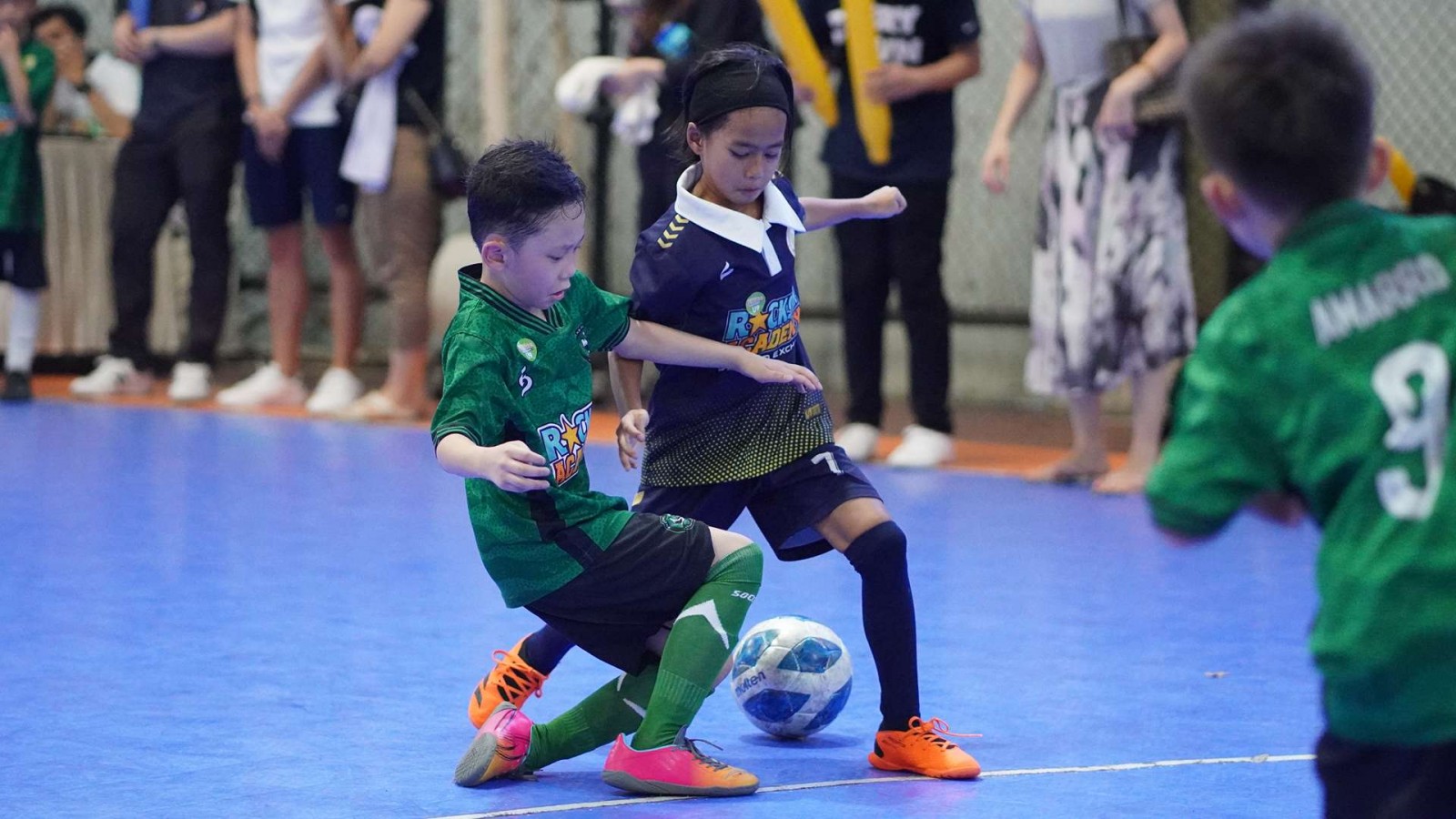  Tackle di Futsal: Bagaimana Cara Mengambil Bola Secara Efektif